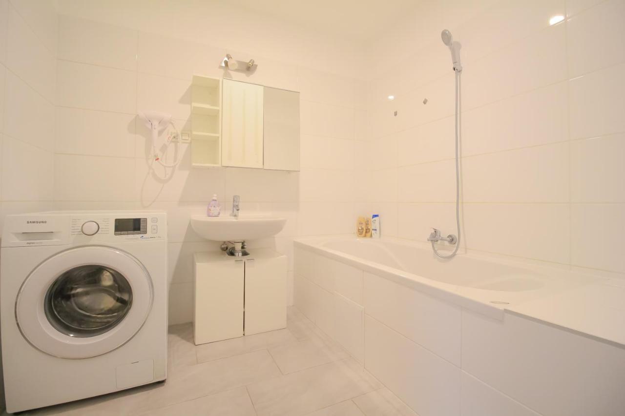 Private Triple Bedroom In Shared Apartment Dw171-4 비엔나 외부 사진